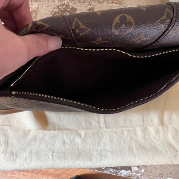 NEW LOUIS VUITTON  Monogram Menilmontant MM - Picture 4 of 16